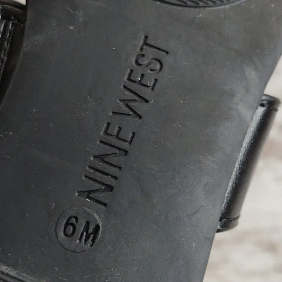 Like New Nine West Black Gladiator Sandal - Picture 13 of 14